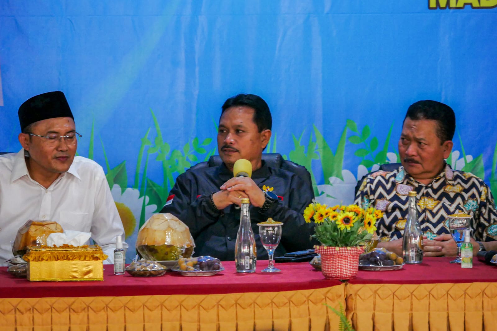 Foto 4 dari 4: Hadiri Pertemuan Di Manisrejo, Wali Kota Ajak Warga Dukung Pembangunan