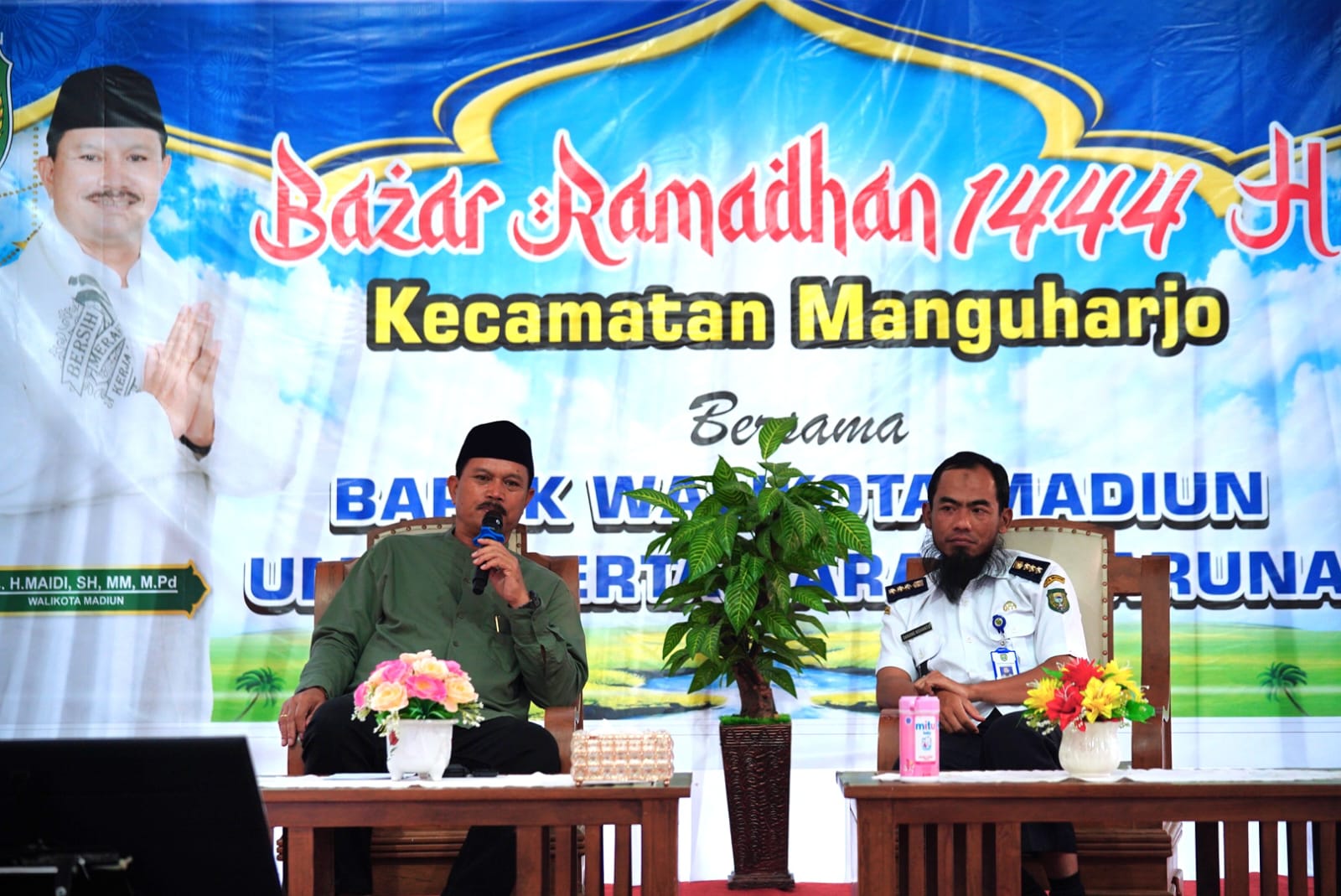 Foto 1 dari 10: Buka Bazar UMKM Di Manguharjo, Wali Kota Ajak Pengusaha Siap Sambut Pemudik