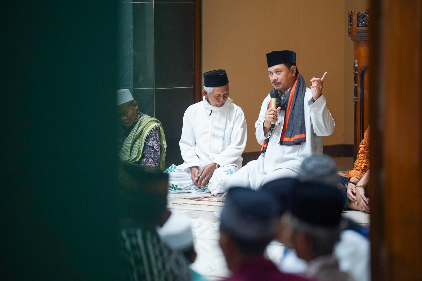 Foto 4 dari 10: Terus Berlanjut, Wali Kota Gelar Safari Ramadan di Masjid Al-Barokah