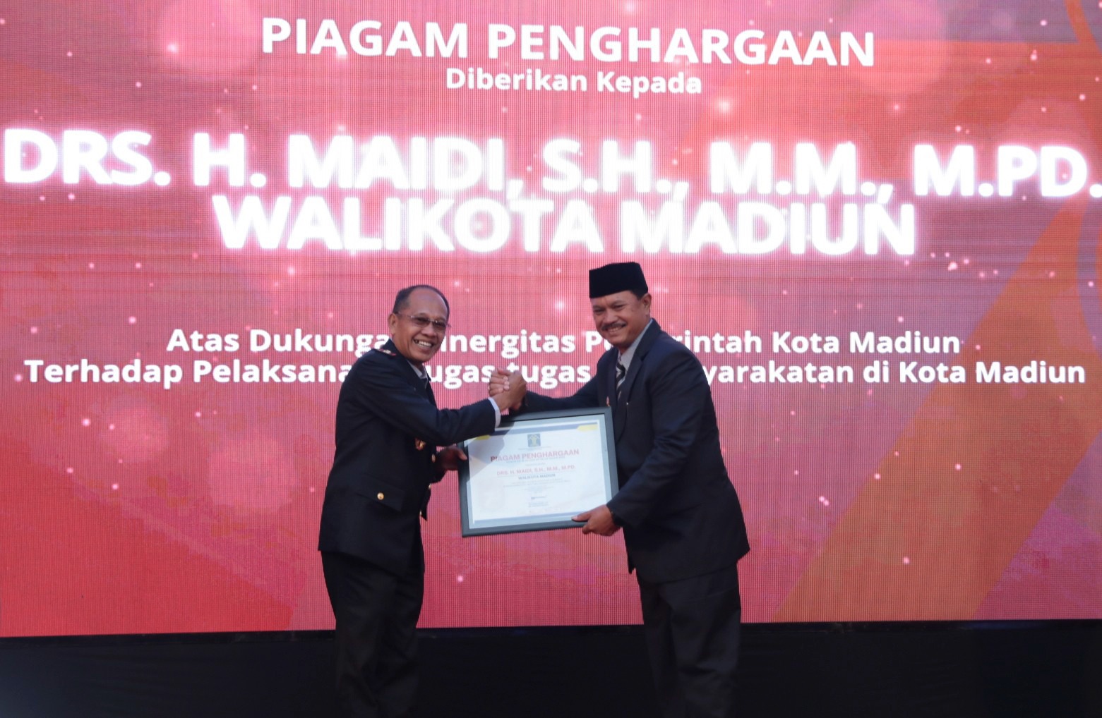 Foto 1 dari 2: Dukung Tugas Pemasyarakatan, Wali Kota Raih Penghargaan Dari Kemenkumham Jatim