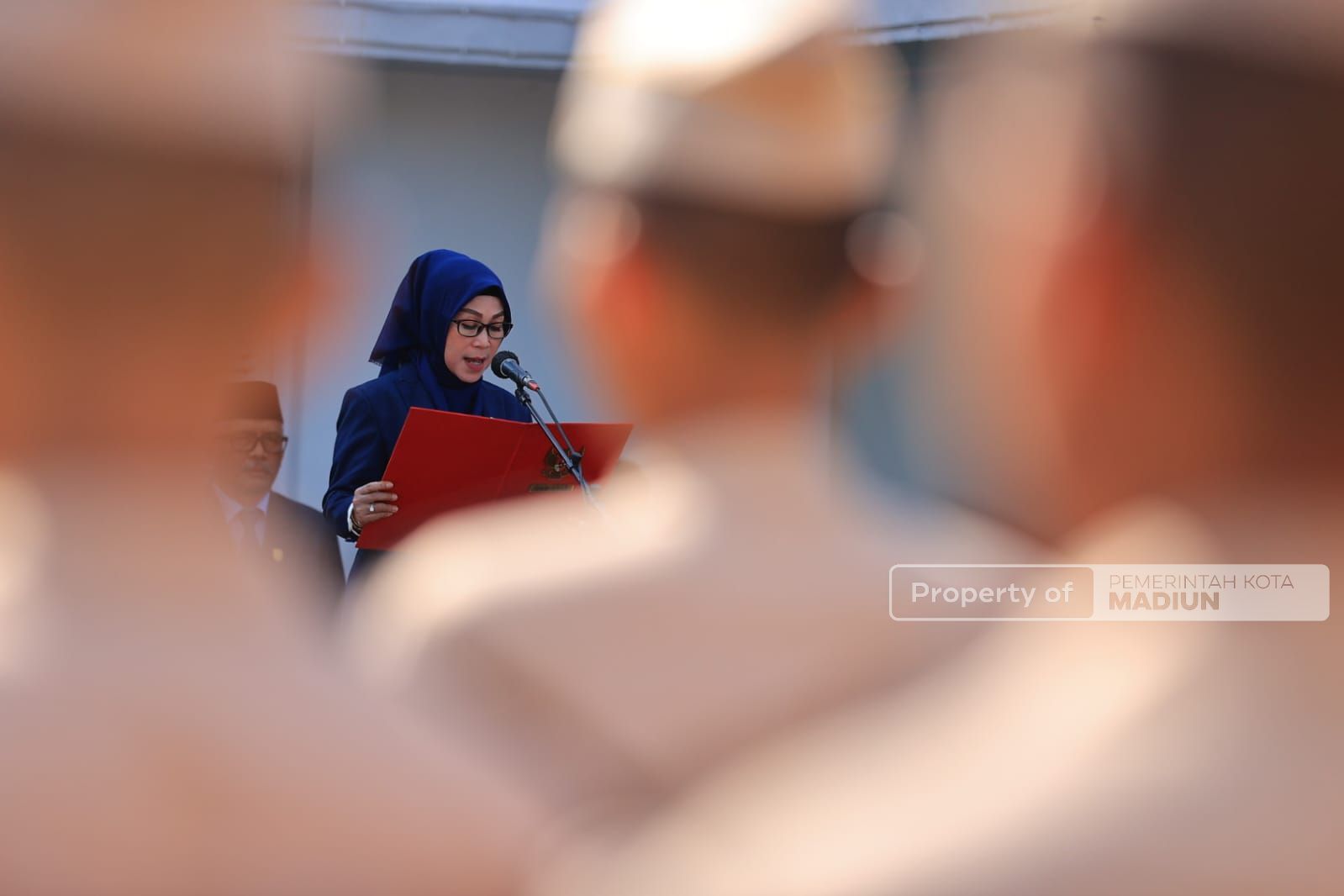 Foto 9 dari 10: Pimpin Upacara Hari Kesaktian Pancasila, Wali Kota Ajak Masyarakat Jadikan Pancasila Sebagai Pemersatu Bangsa
