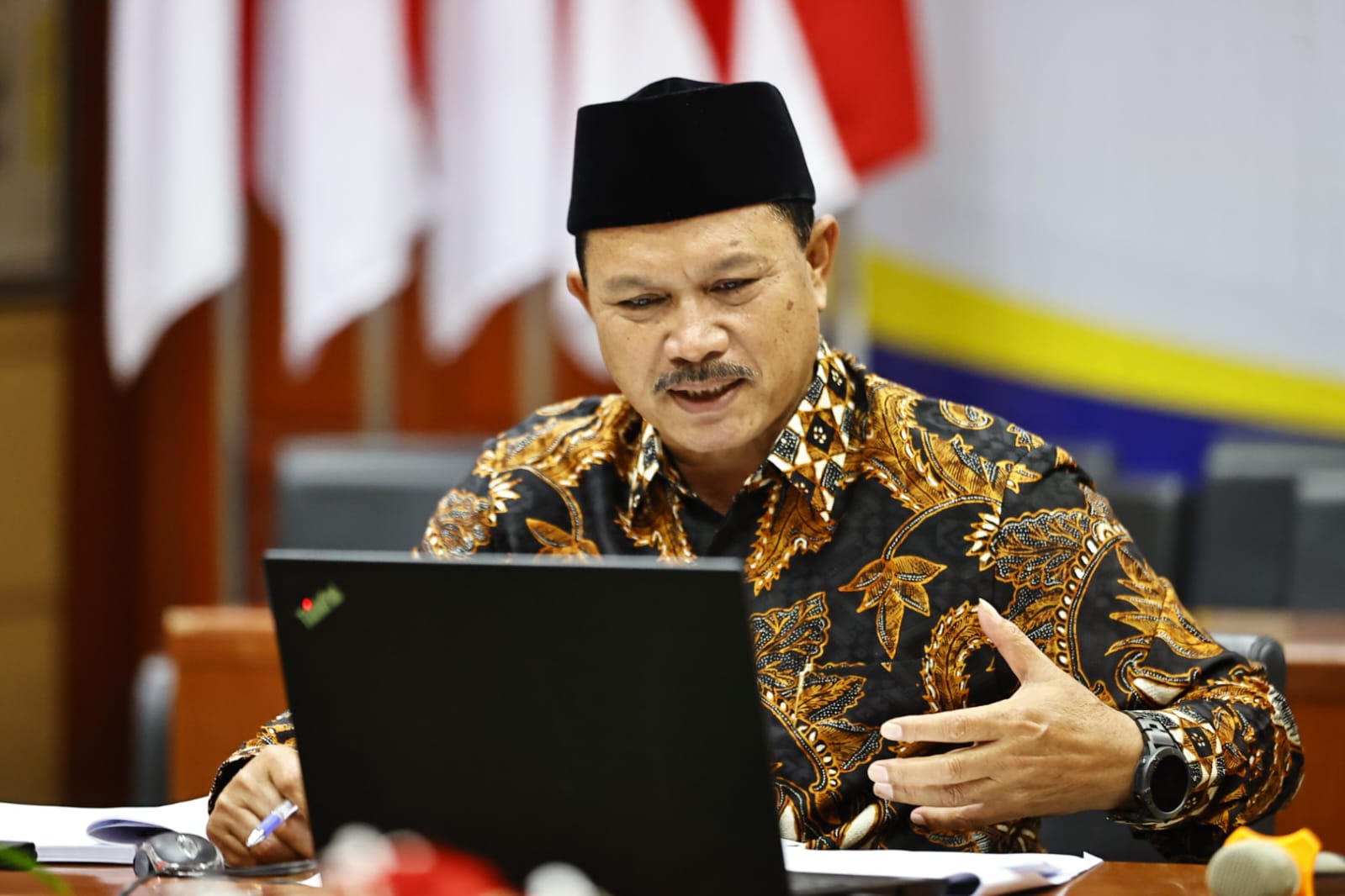 Foto 4 dari 10: Lulus Sidang Proposal Disertasi, Wali Kota : Semoga Bisa Jadi Rujukan Evaluasi Smart City