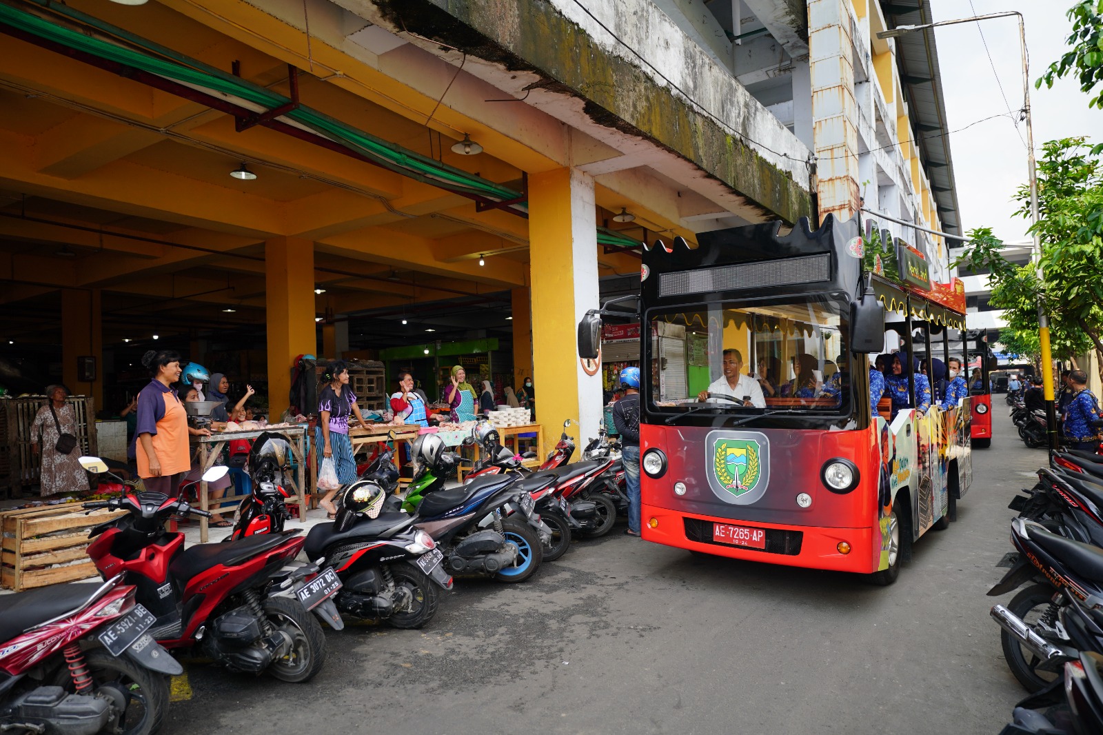 Foto 9 dari 10: Pemkot Madiun Sosialisasikan Belanja Drive Thru Di PBM