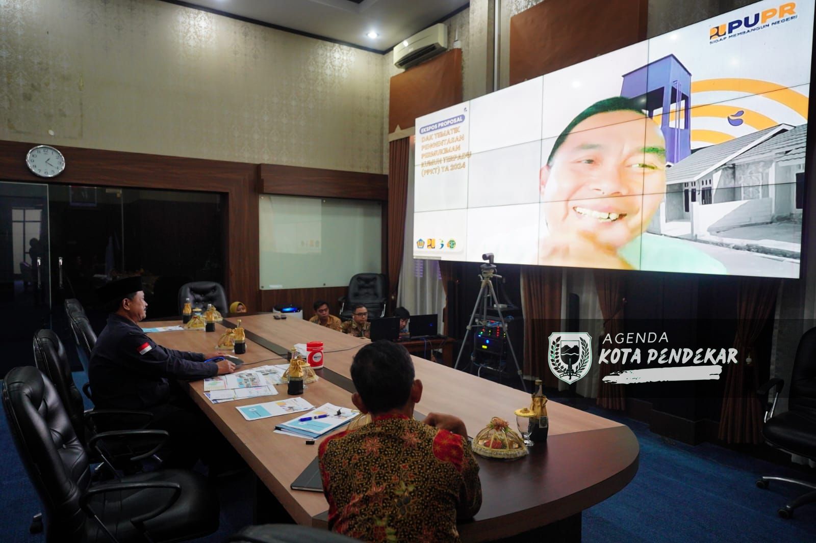 Foto 4 dari 7: Digelar Secara Daring, Wali Kota Sampaikan DAK PPKT Kawasan Nambangan Lor
