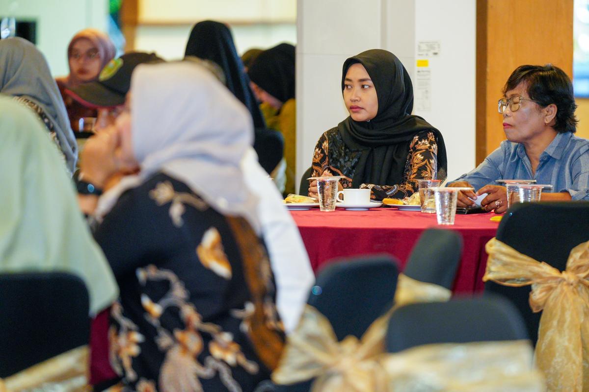 Foto 5 dari 8: Buka Penyuluhan Hukum Terpadu Bagi Warga Kartoharjo, Wali Kota Ajak Masyarakat Melek Hukum