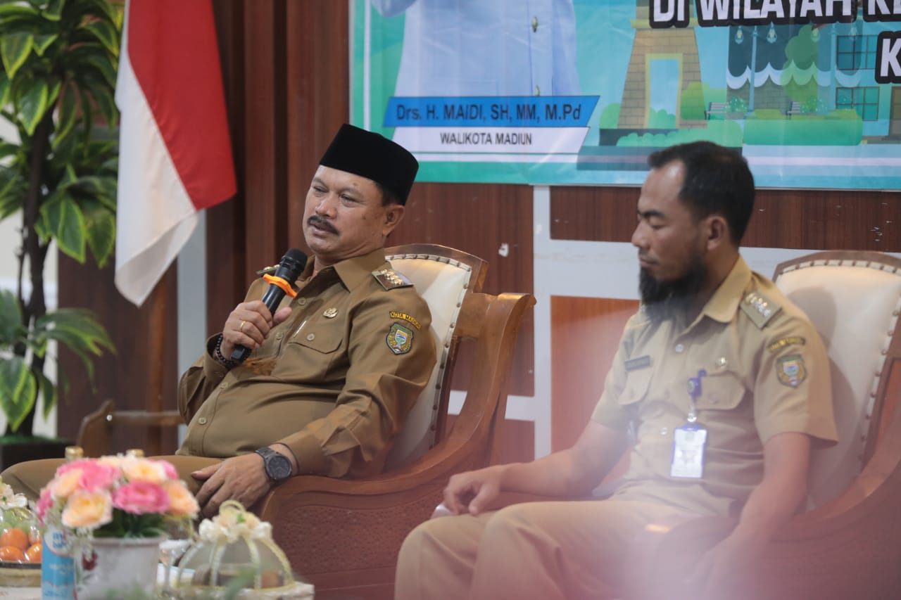 Foto 6 dari 9: Narasumber Rakor Pembinaan Wawasan Kebangsaan dan Ketahanan Nasional, Wali Kota Minta Warga Jaga Kerukunan dan Keamanan