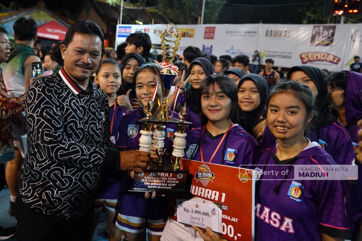 Foto 2 dari 9: Kejurkot Basket Tri Dharma Cup 2023 Resmi Berakhir, Wali Kota Apresiasi Semangat Para Peserta