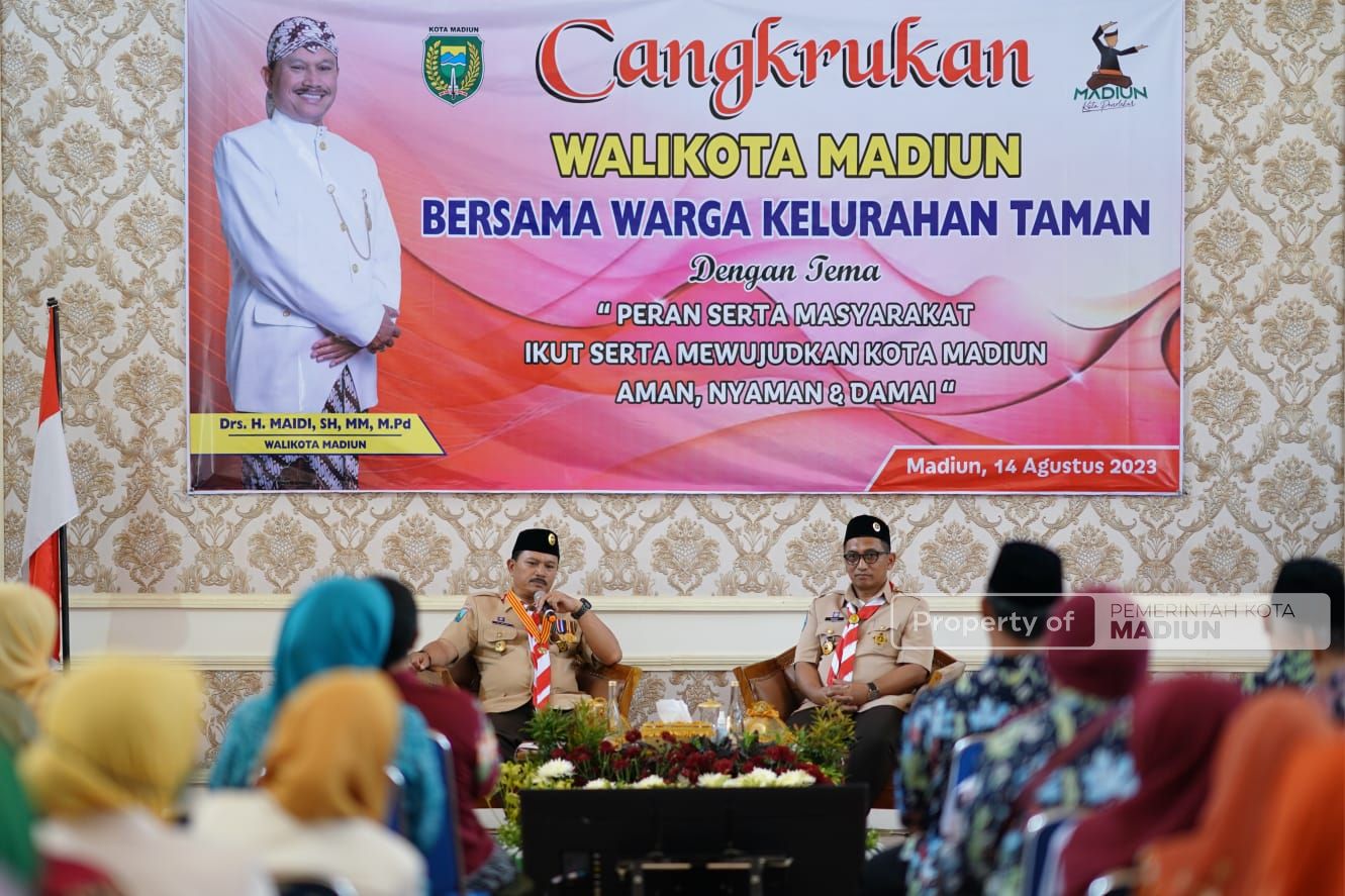 Cangkrukan Bersama Wali Kota Hadir Kembali, Wali Kota Temui Masyarakat di Kelurahan Banjarejo dan Taman Kali Ini