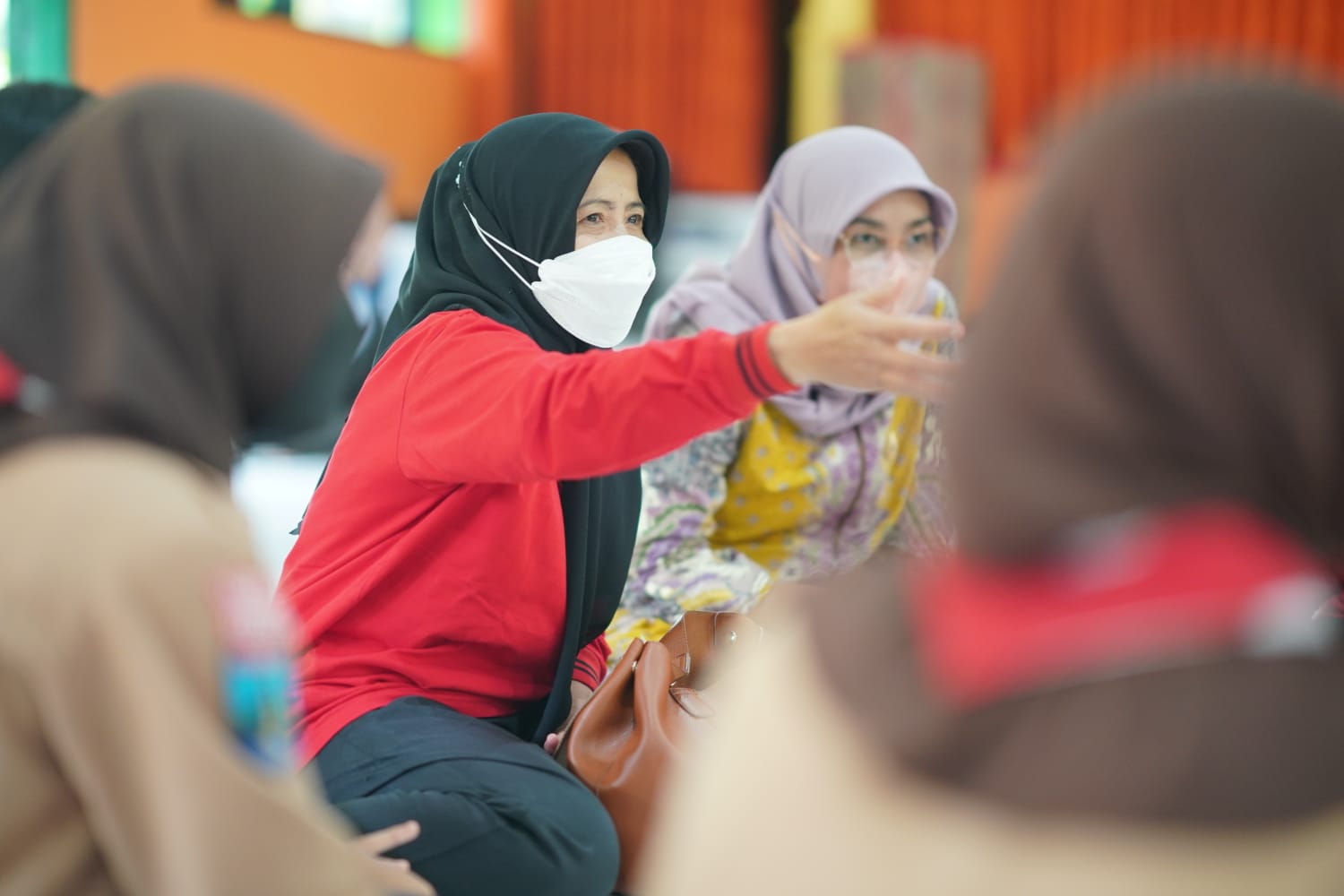 Foto 4 dari 10: Wujudkan Sekolah Ramah Anak, Petugas Jemput Bola Lakukan Monitoring ke Sekolah
