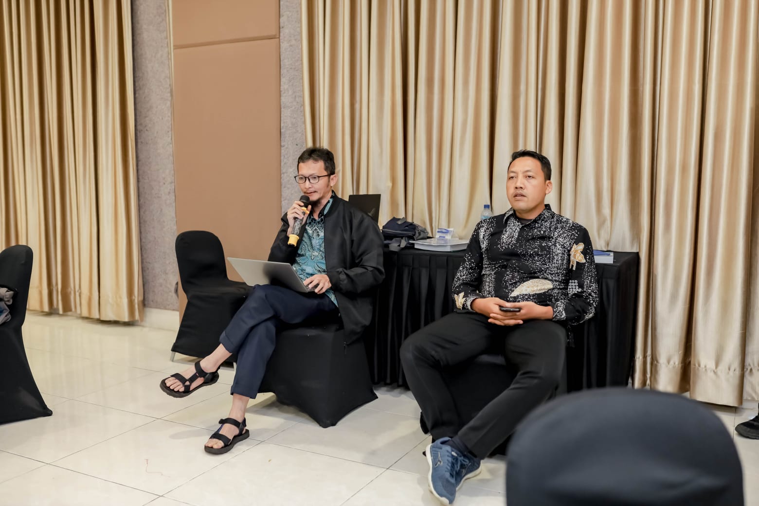 Foto 3 dari 5: Gelar Penyuluhan Penyusunan RUU dan Peningkatan Produk Hukum Daerah, Wali: Regulasi Penting untuk Kemajuan Kota