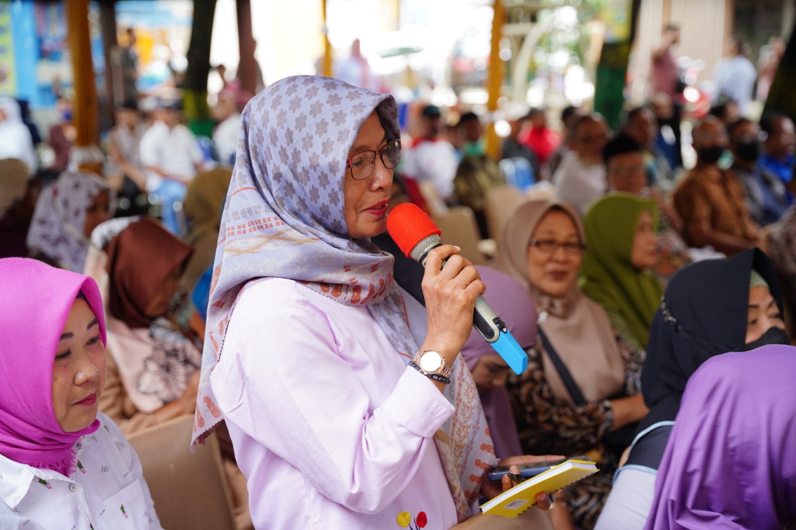 Foto 10 dari 10: Gowes di Tiga Kelurahan, Wali Kota Pastikan Usulan Tepat Sasaran