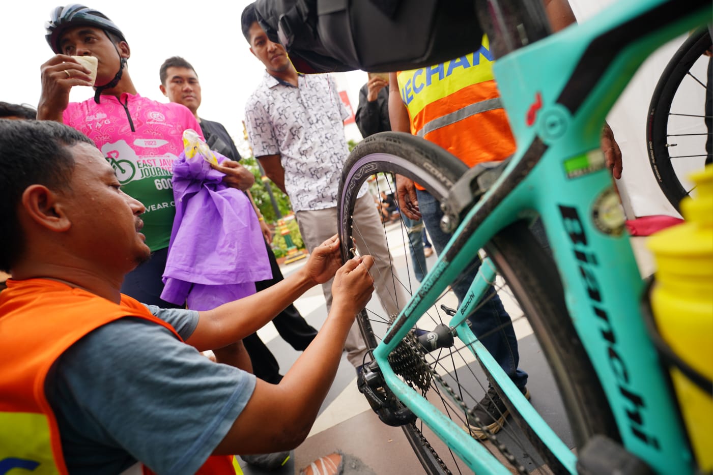 Foto 7 dari 10: PSC Jadi Checkpoint Pertama East Java Journey 2023, Azrul Ananda : Ini Salah Satu Pusat Kota Favorit Saya…