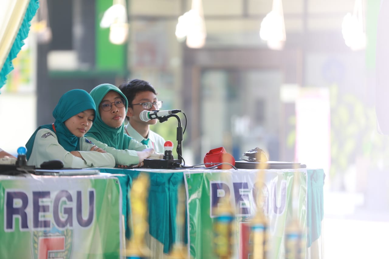 Foto 2 dari 8: Adu Akademik Lewat Cerdas Cermat, SPENDA Juarai LCC Tingkat Kota