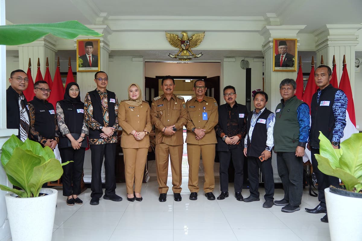 Foto 2 dari 9: Jelang Penilaian Sinergitas Kinerja Kecamatan, Wali Kota Jamu Tim Penilai Di Balai Kota