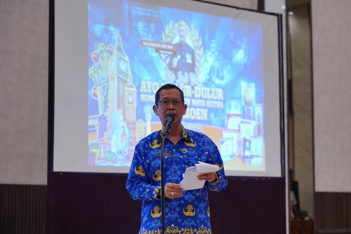 Foto 5 dari 8: Beri Arahan Evaluasi Perpustakaan, Wali Kota: Perpustakaan Tempat Transfer Ilmu Agen Perubahan