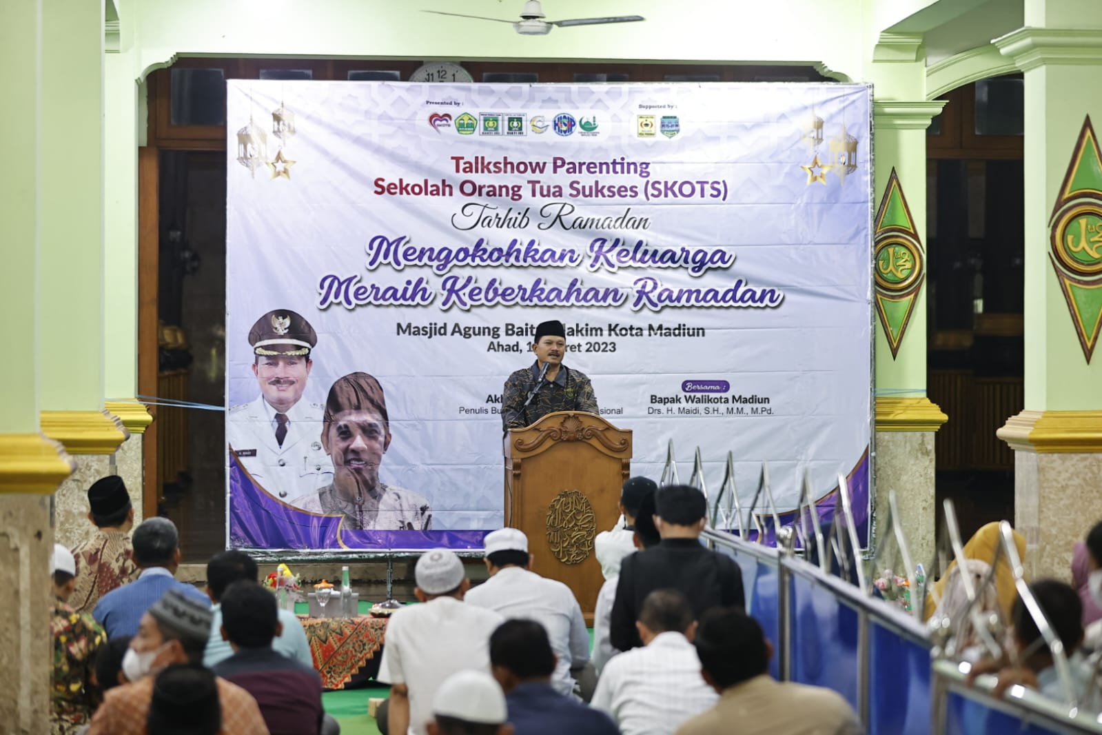 Foto 3 dari 8: Hadiri Tarhib Ramadhan Di Masjid Baitul Hakim, Wali Kota : Kokohkan Keluarga Untuk Meraih Berkah Di Bulan Suci