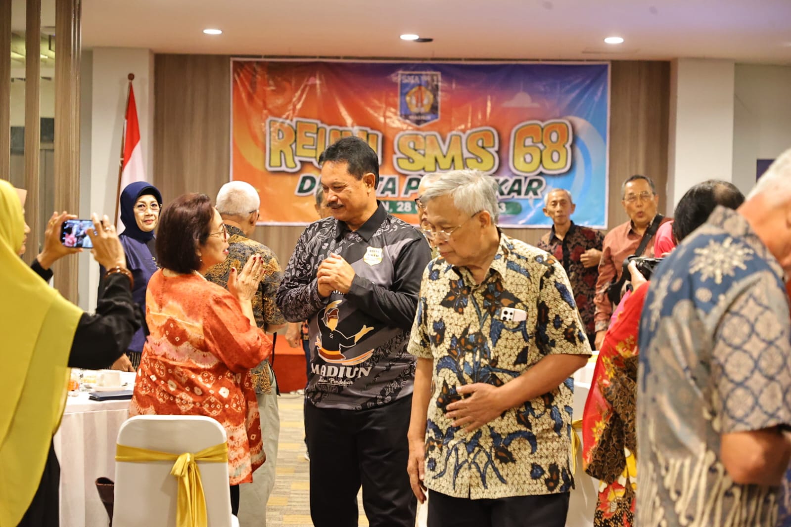 Foto 1 dari 11: Reuni Bersama Alumni Smasa Angkatan 1968, Wali Kota Sampaikan Perkembangan Hingga Program Dukung SDM Unggulan