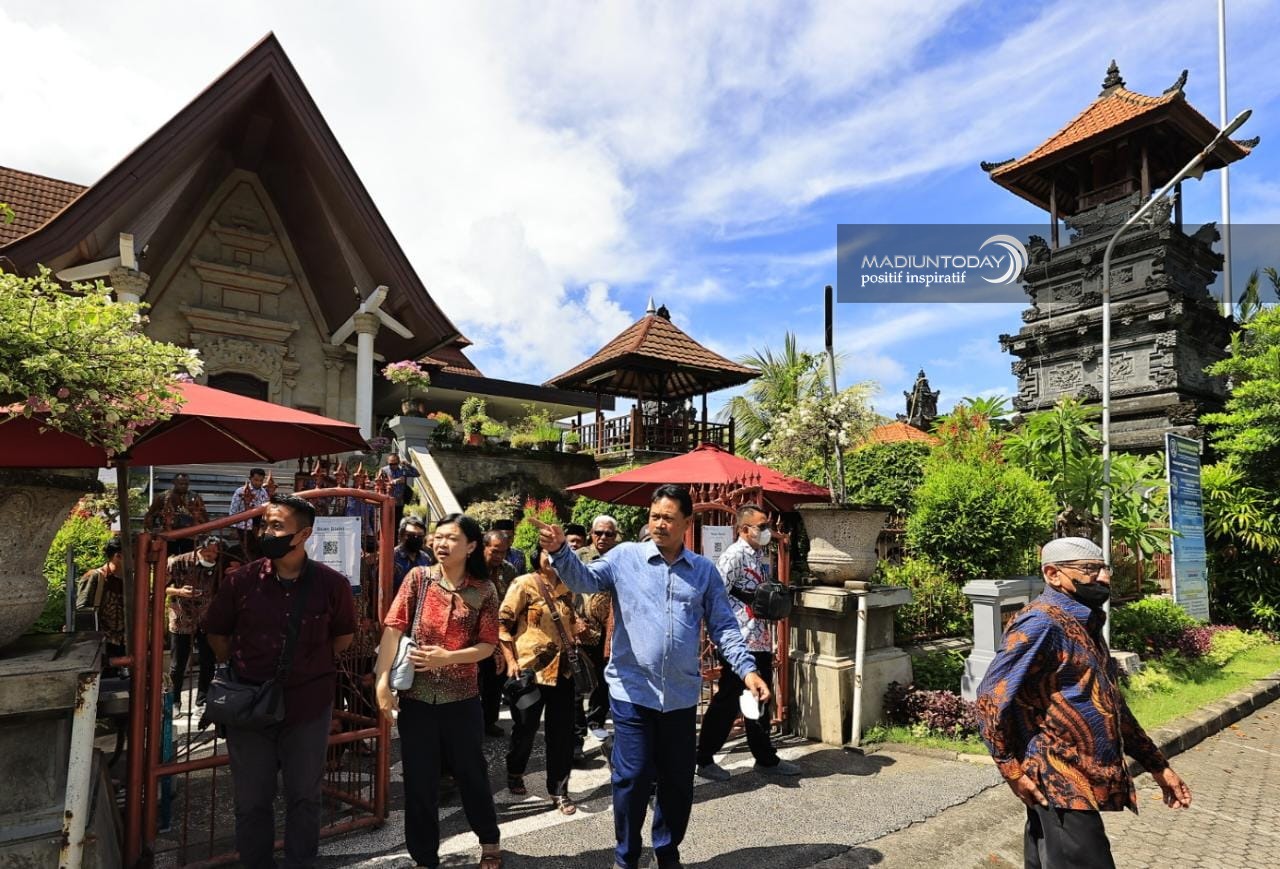 Foto 6 dari 7: Tingkatkan Toleransi Beragama, Wali Kota Ajak FKUB Kunjungi Komplek Peribadatan Puja Mandala