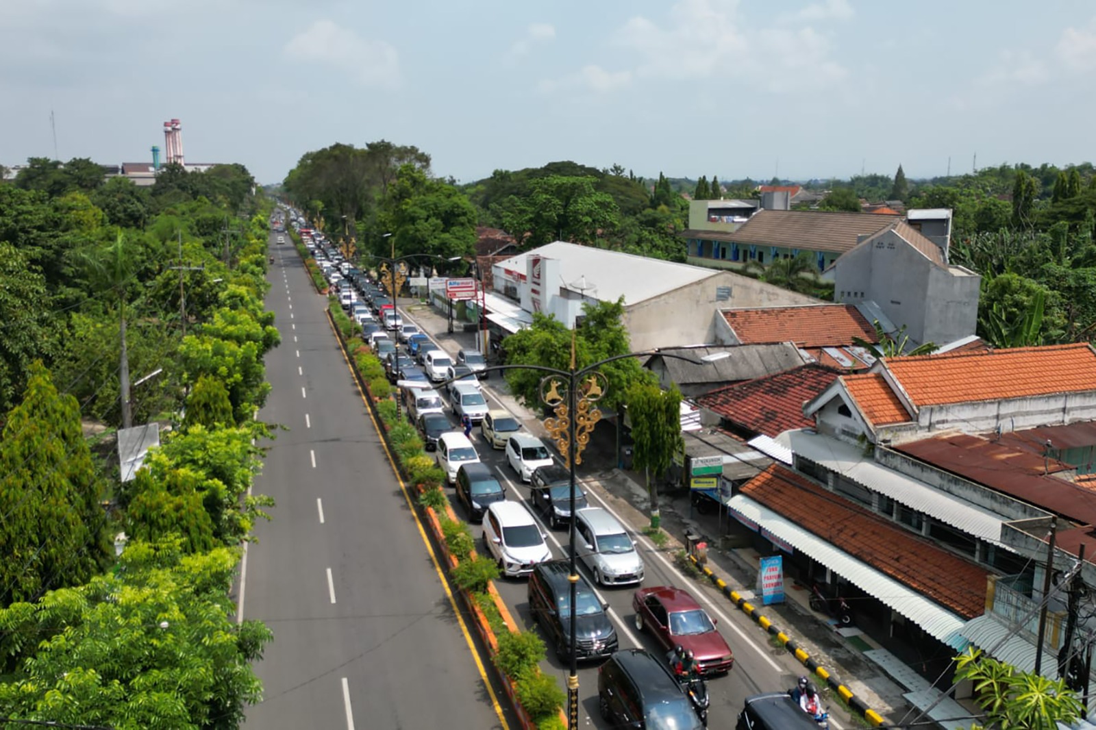 Foto 4 dari 5: Arus Balik Lebaran, Kepadatan Terpantau di Sejumlah Ruas Jalan