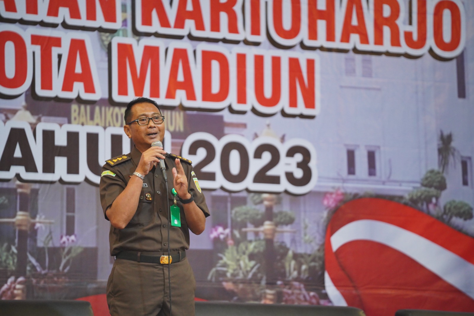 Foto 5 dari 10: Beri Penyuluhan Hukum Terpadu, Wali Kota: Masyarakat Harus Melek Hukum