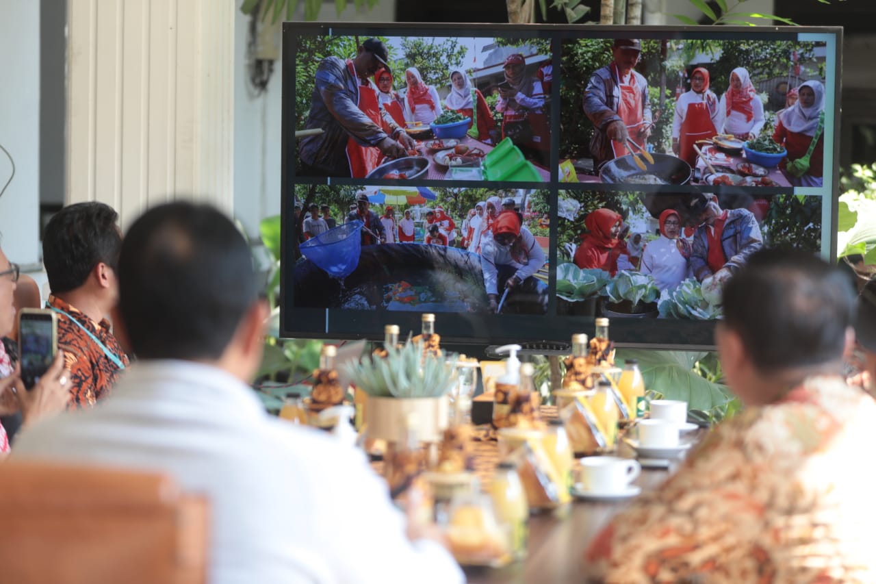 Foto 2 dari 7: Terima Tim Verlap PKP Award, Wali Kota Sampaikan Strategi Ketahanan Pangan Kota Pendekar