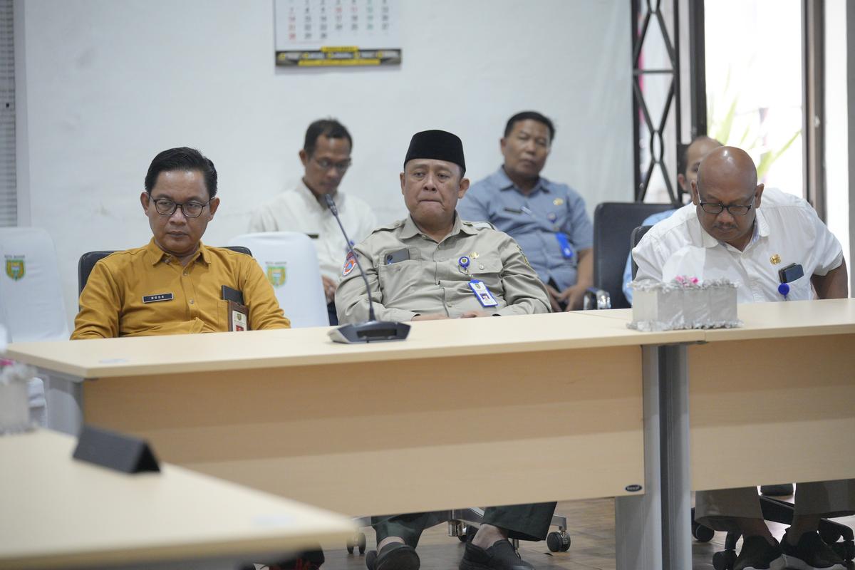 Foto 3 dari 8: Rapat Dinas Persiapan Lebaran, Wali Kota: Masyarakat Kota Madiun yang Pulang Harus Dilayani Maksimal