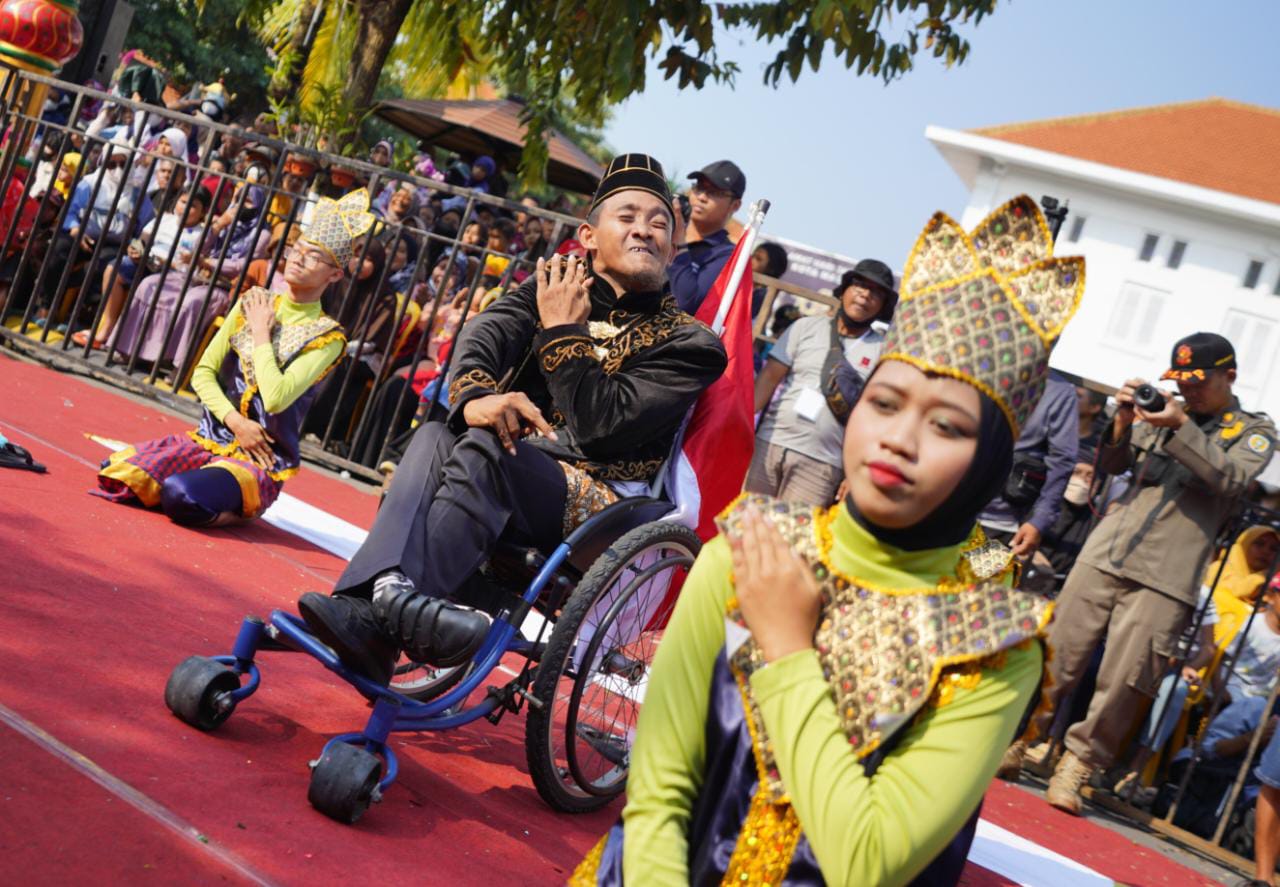 Tak Terhalang Keterbatasan, ABK Juga Ikut Meriahkan Karnaval