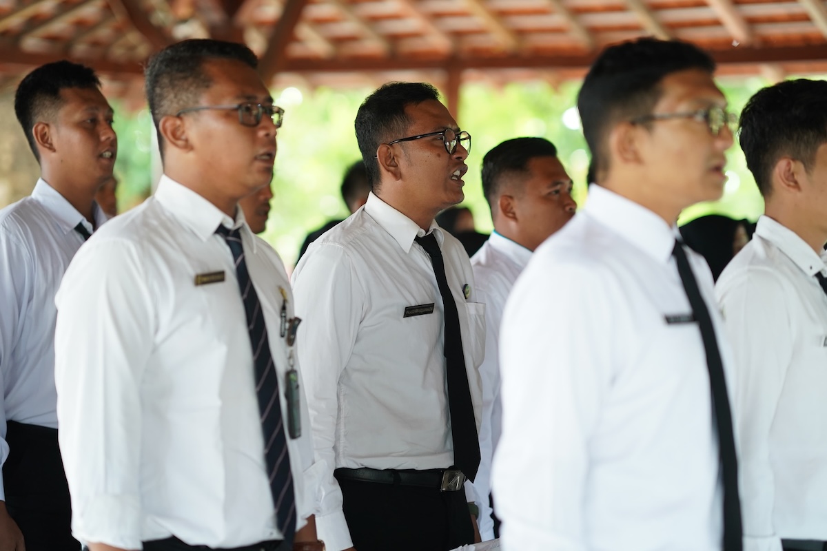 Foto 4 dari 9: Lantik Pegawai PDAM Tirta Taman Sari, Wali Kota Pesan Jaga Profesionalisme Kerja