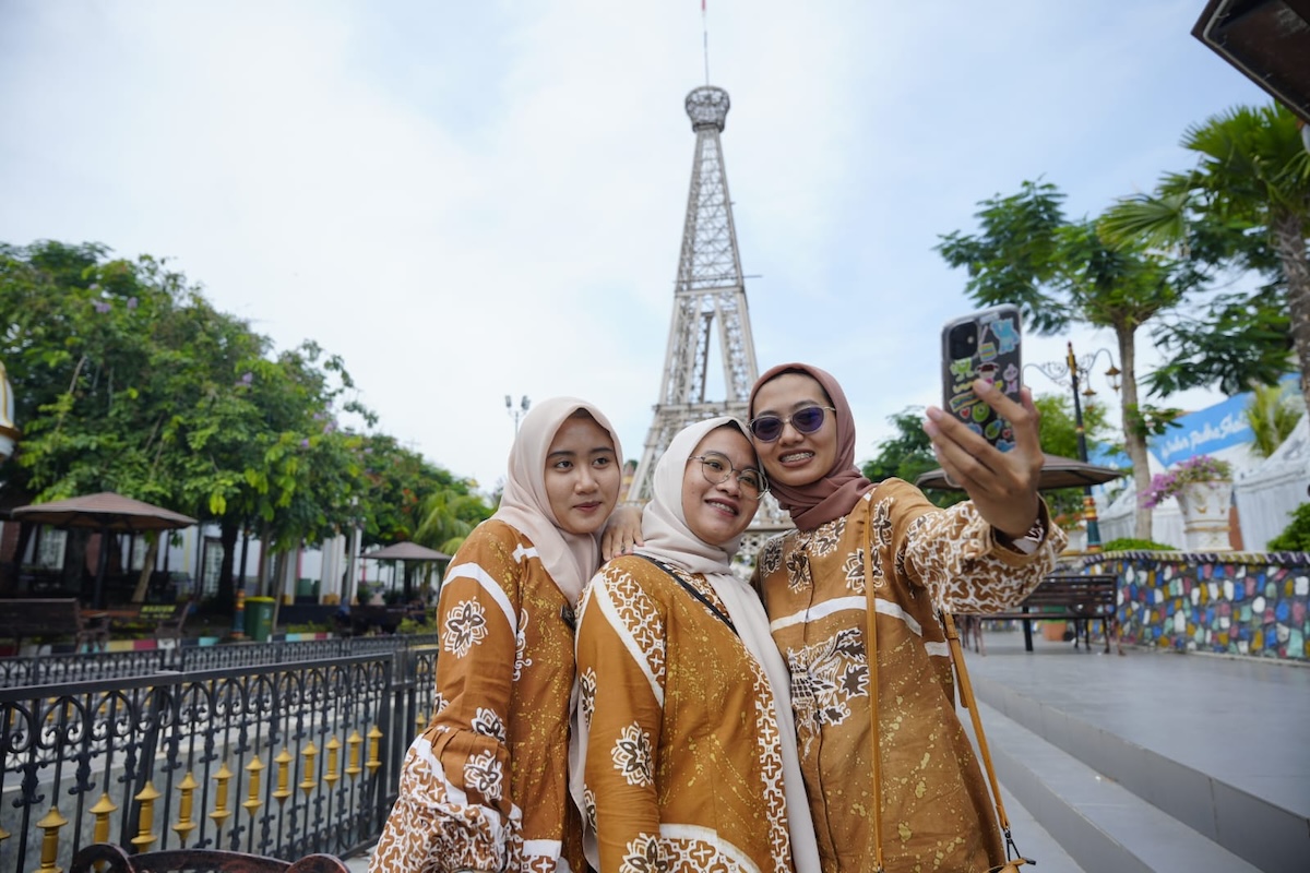Foto 1 dari 8: Belajar Smart City dan Keliling Kota Pendekar, Kadin Kominfo Demak: Kota Madiun Keren Banget