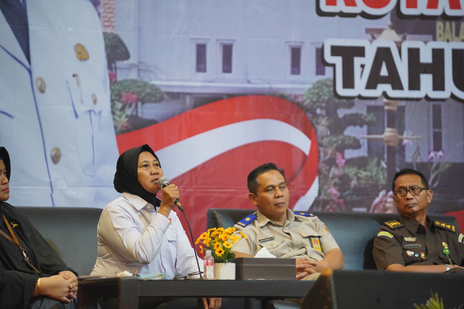 Foto 6 dari 10: Beri Penyuluhan Hukum Terpadu, Wali Kota: Masyarakat Harus Melek Hukum