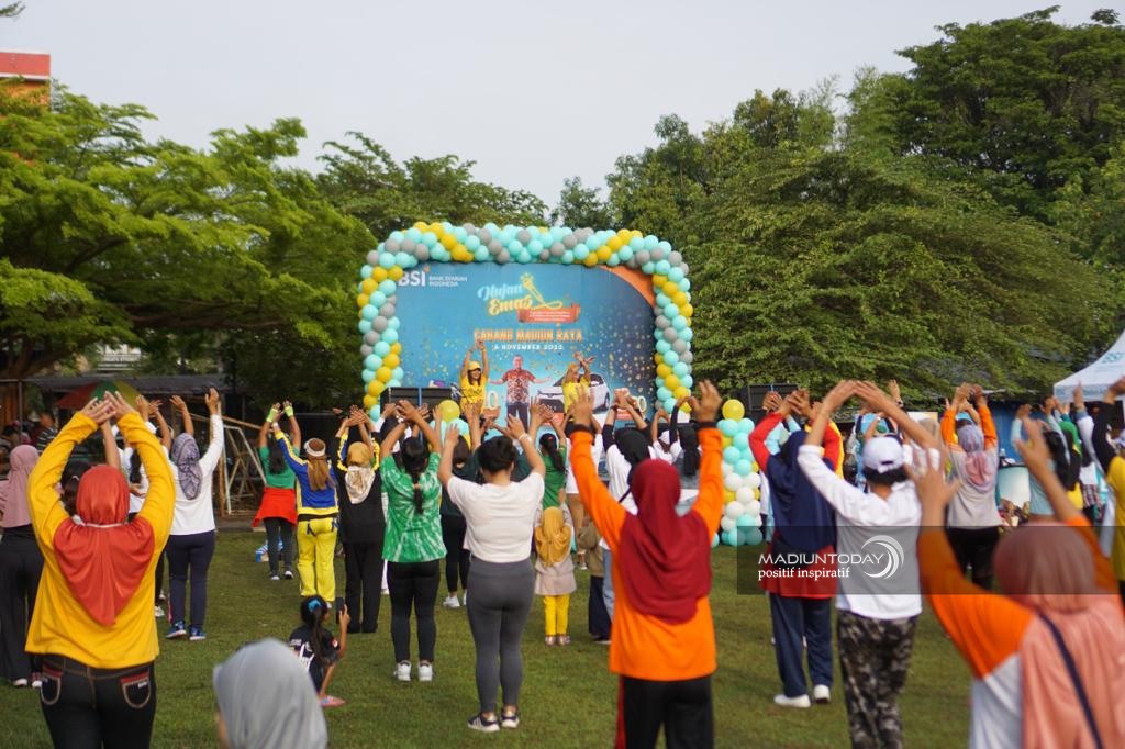Foto 2 dari 8: Kenalkan Kemudahan Investasi Emas, BSI Gelar Roadshow Program Hujan Emas