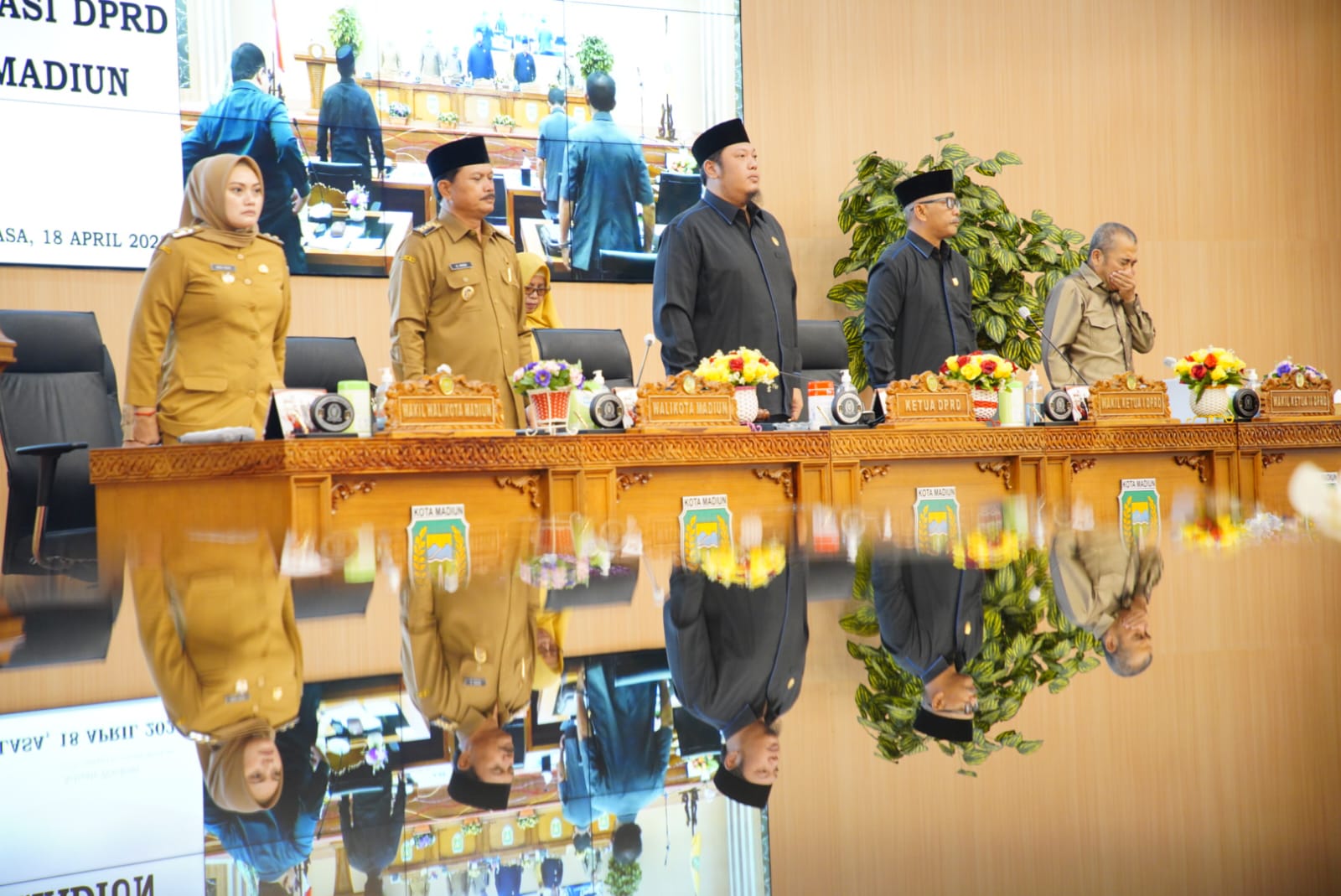 Foto 1 dari 10: Rapat Paripurna Lanjutan LKPj Wali Kota TA 2022, Wali Kota Apresiasi Rekomendasi Wakil Rakyat