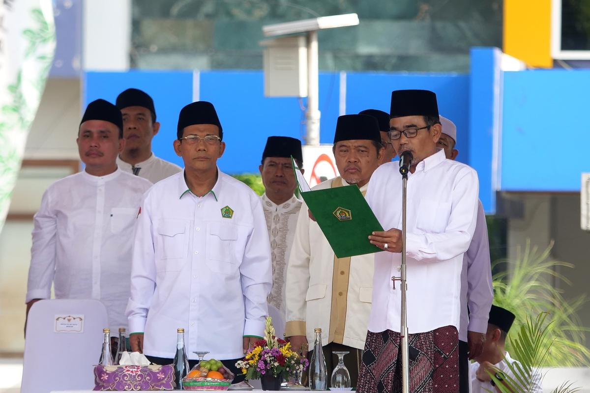 Foto 2 dari 19: Peringati Hari Santri, Pj Wali Kota Harap Santri Tingkatkan Kemandirian dan Lanjutkan Perjuangan