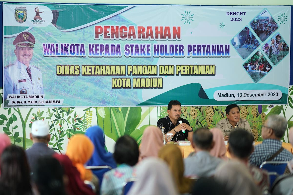 Foto utama berita: Gelar Pembinaan Bagi Stakeholder dan SDM DKPP, Wali Kota Beri Evaluasi dan Pastikan Subsidi Pupuk Tambah Tahun Depan