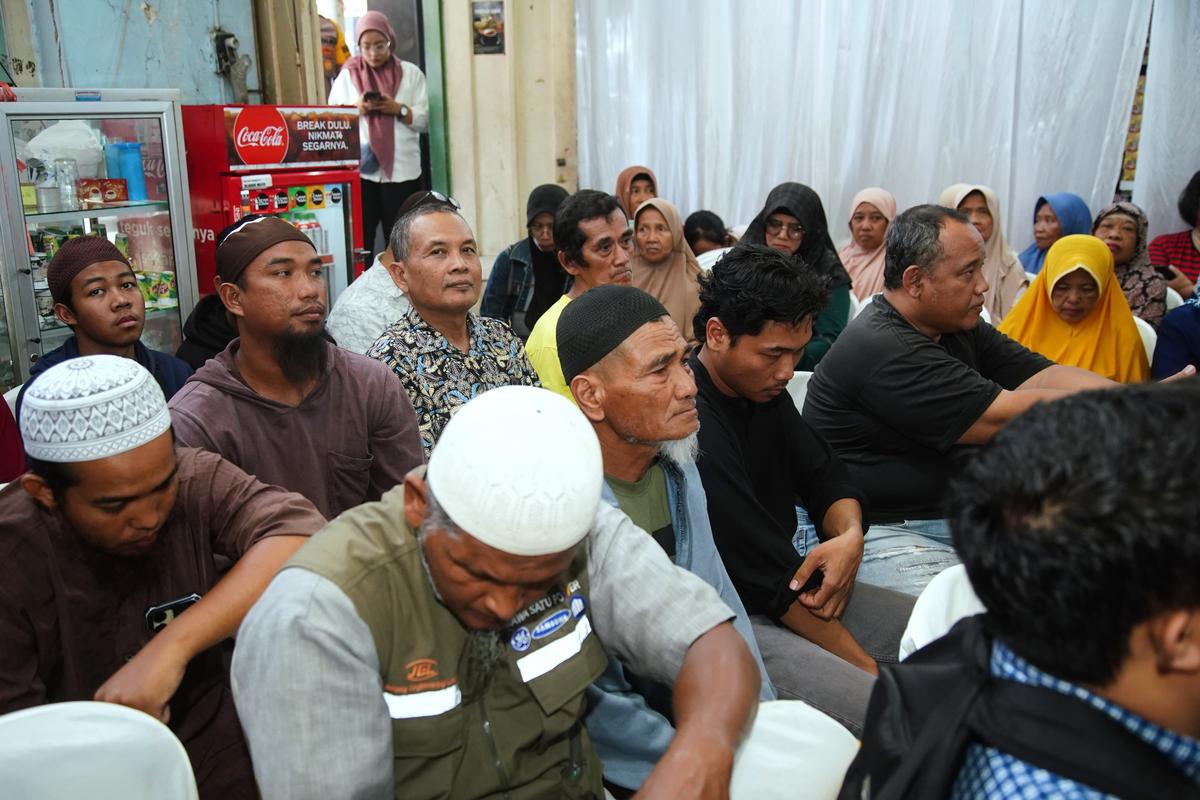 Foto 2 dari 8: Buka Depo Pomindo, Pj Wali Kota Harap Bisa Atasi Jika Ada Kelangkaan Minyak Hingga Inflasi