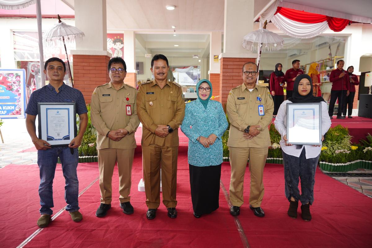 Foto 7 dari 8: Resmikan Gedung Dekranasda, Wali Kota Berharap Bawa Kemajuan untuk UMKM Kota Pendekar