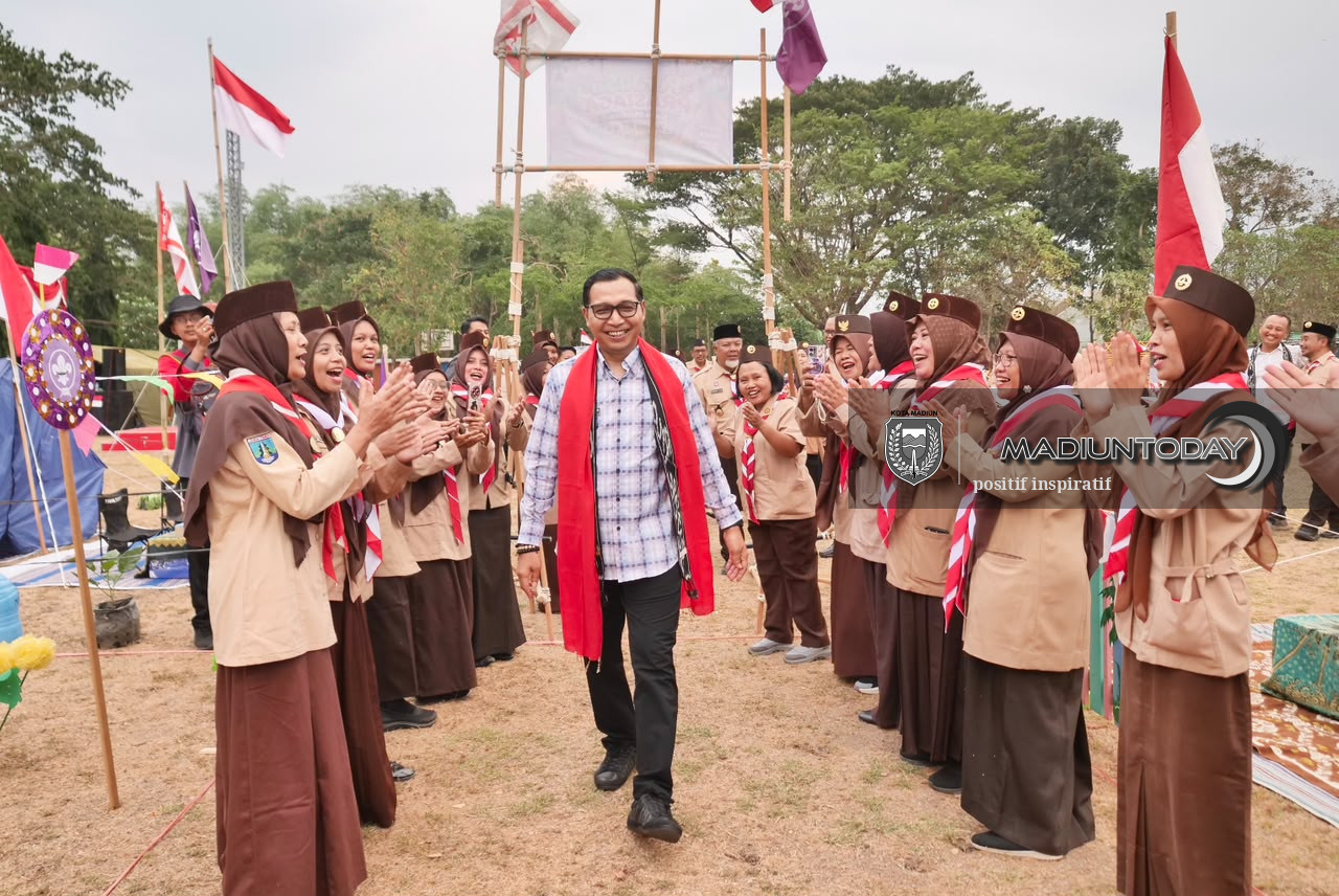 Foto 13 dari 15: Pramuka Prasiaga Perdana Digelar di Madiun, 200 Guru TK Dibekali Teknik Pembinaan Anak