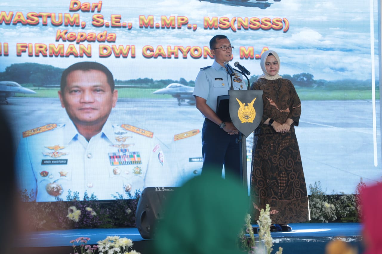 Foto 7 dari 8: Hadiri Pisah Sambut Danlanud Iswahjudi, Wali Kota Harap Makin Tingkatkan Sinergi
