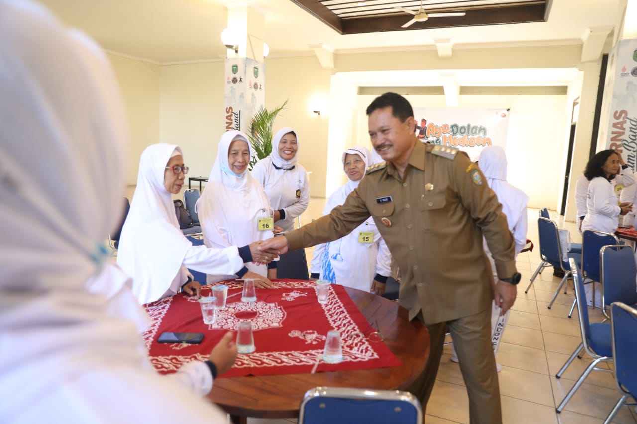 Foto 11 dari 11: Dukung Peningkatan Kesehatan Lansia, Wali Kota Gelar Pelatihan Instruktur Senam Lansia