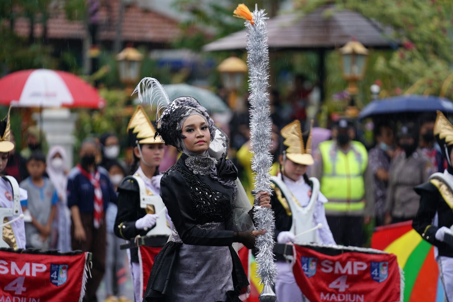 Foto 2 dari 10: Parade Senja Kembali Tersaji, Kali Ini Tim SMPN 4 dan MAN 2 Kota Madiun yang Unjuk Gigi