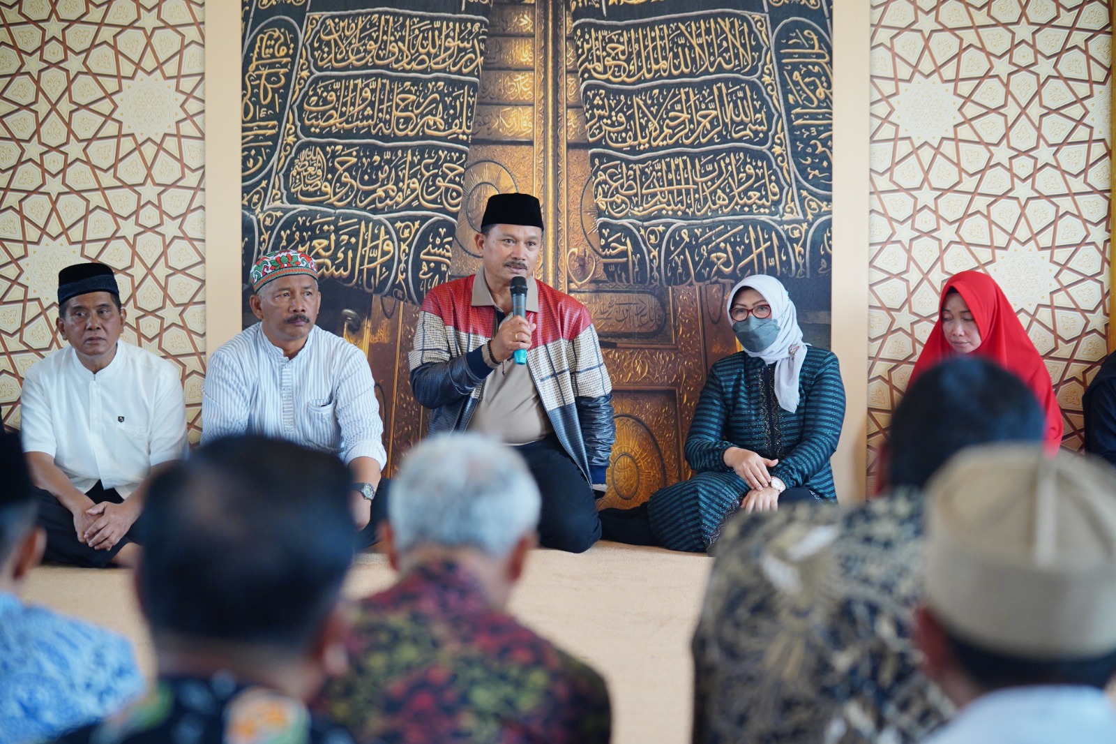 Foto 7 dari 10: Wali Kota Maidi Doakan Seluruh Warga Kota Madiun Dapat Berjumpa dengan Kakbah
