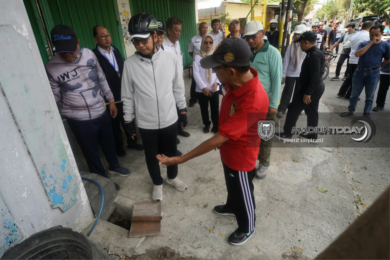 Foto 5 dari 13: Madiun Darurat Drainase, Plt Wali Kota Minta Data Drainase Seluruh Kota Untuk Dikaji Minggu Ini