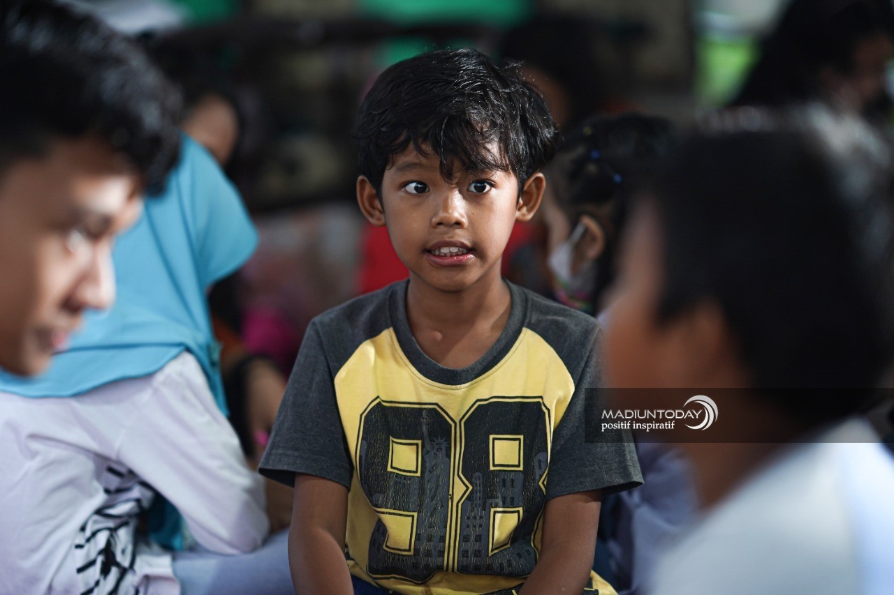 Foto 10 dari 10: Manfaatkan Lapak, PKK Kelurahan Klegen Gandeng Wima Beri Les Gratis Kepada Siswa