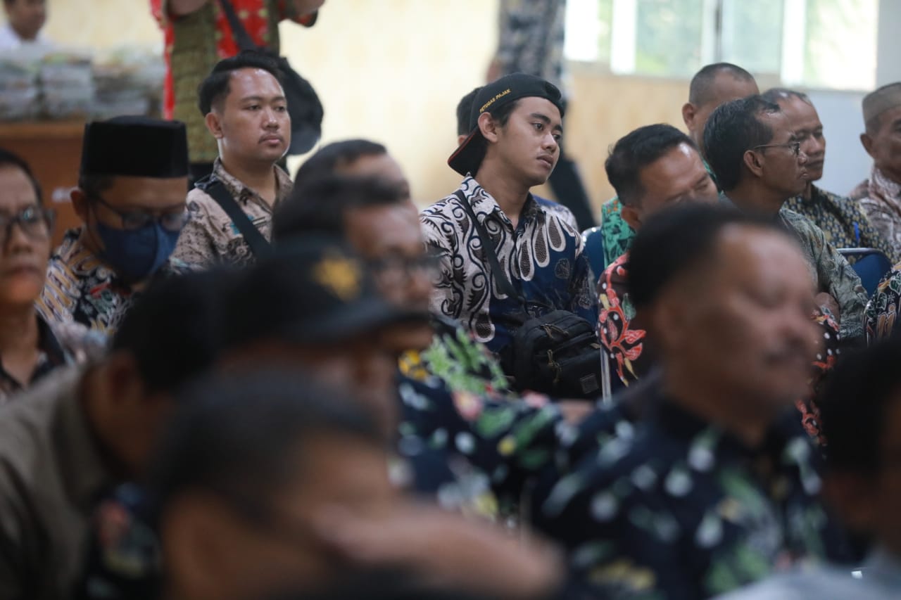 Foto 9 dari 10: Rakor Pemeliharaan Saluran Lingkungan Wilayah Manguharjo, Pemkot Tambah Anggaran Kebersihan Jadi Rp 10 Juta Per RT