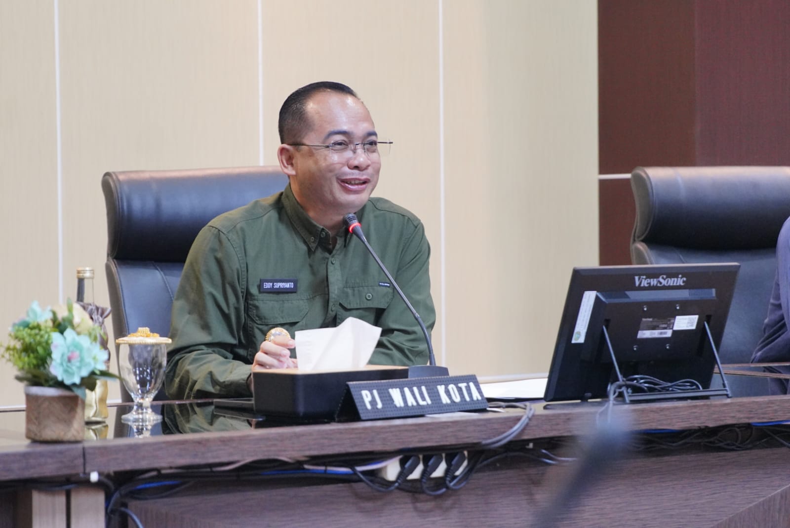 Jalin Sinergitas, Pj Wali Kota Eddy Pimpin Rapat Dinas di Ruang 13