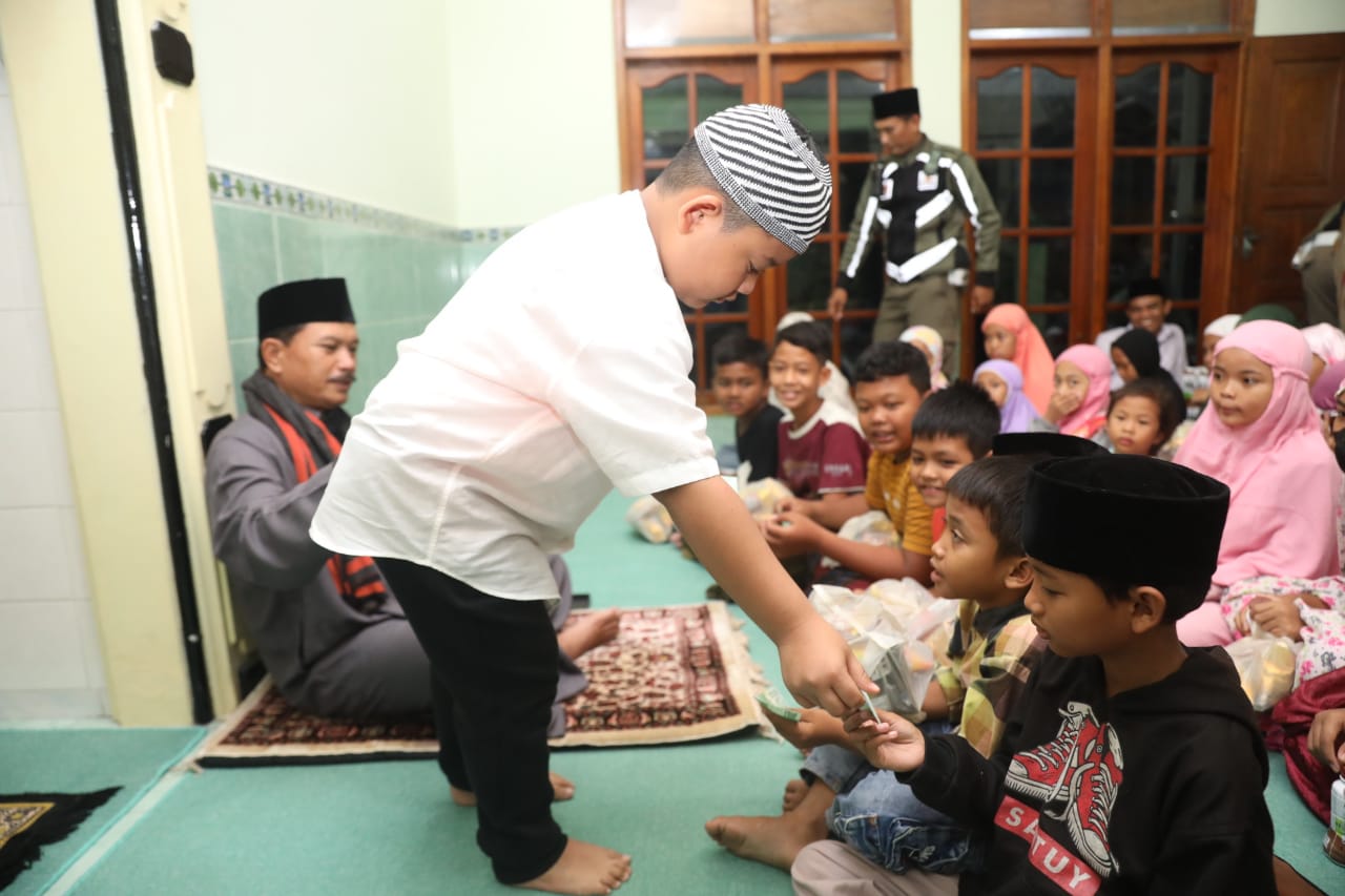Foto 7 dari 10: Safari Ramadan di Musala Nurur Ridho, Jadi Ajang Silaturahmi Sekaligus Bangun Nuansa Religi