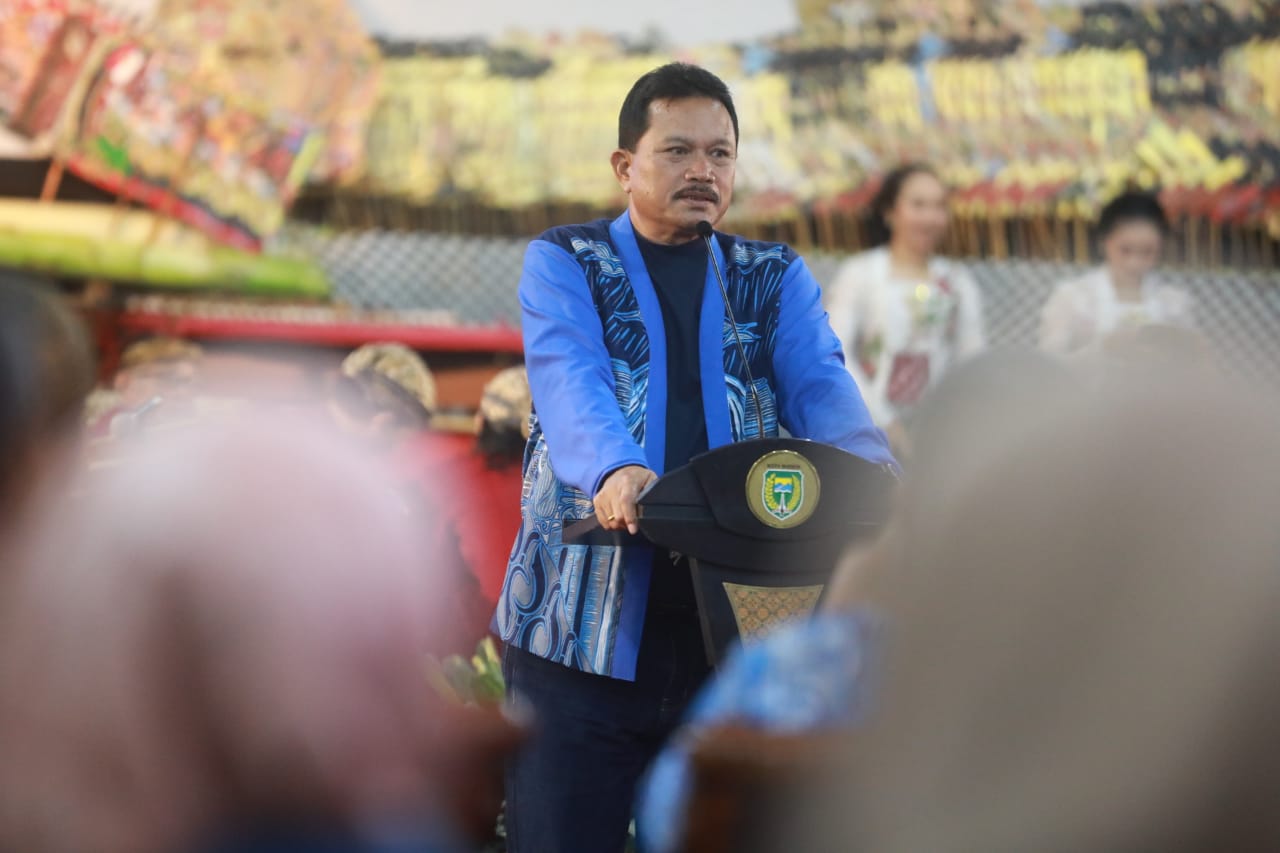 Foto 3 dari 8: Gebyar Akhir Tahun, Pemkot Gelar Pementasan Wayang Di Halaman Balai Kota Madiun