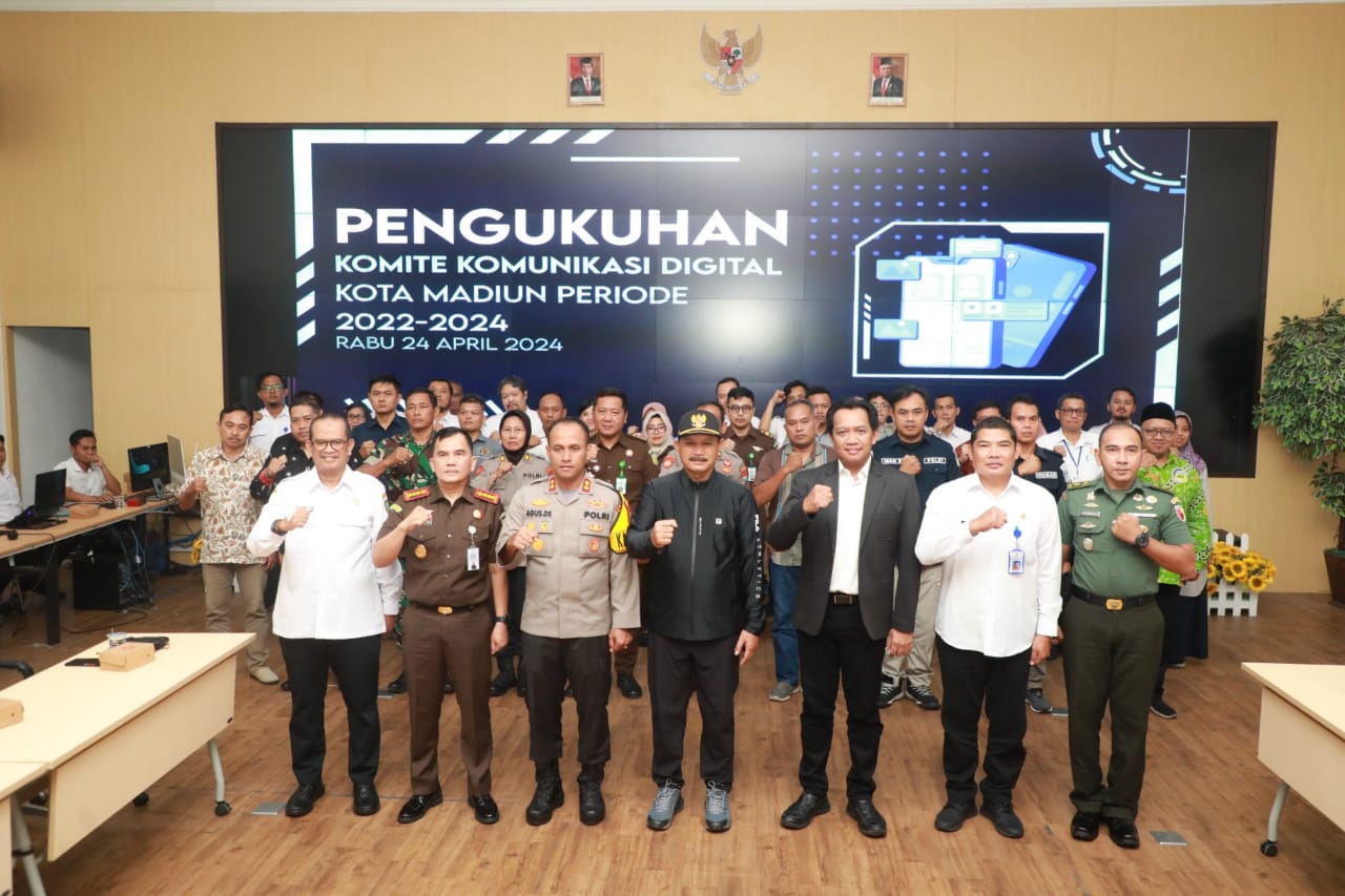 Kukuhkan Komite Komunikasi Digital, Wali Kota: Digitalisasi itu Bukan Kewajiban Tapi Kebutuhan