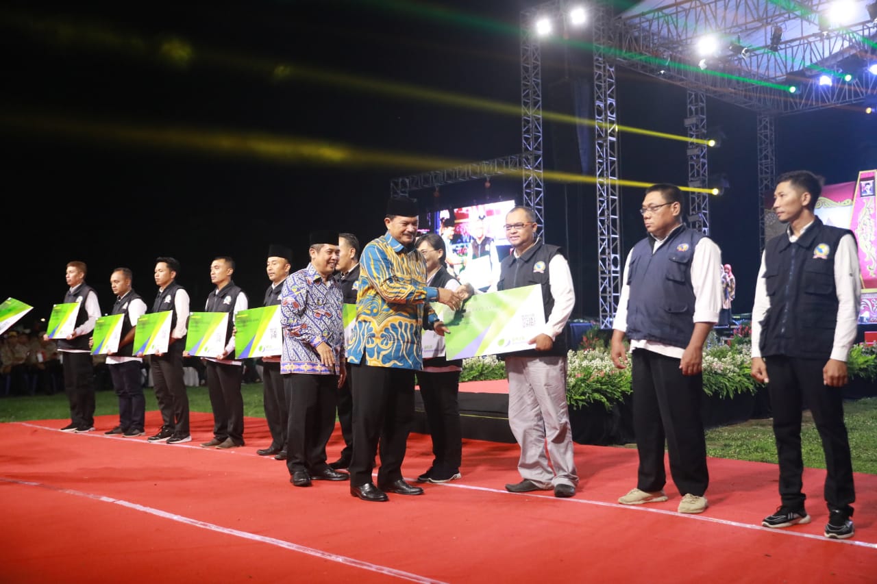 Foto 7 dari 19: Dampingi Gubernur Jatim, Wali Kota Hadiri Sapa Pilar Kesejahteraan Sosial