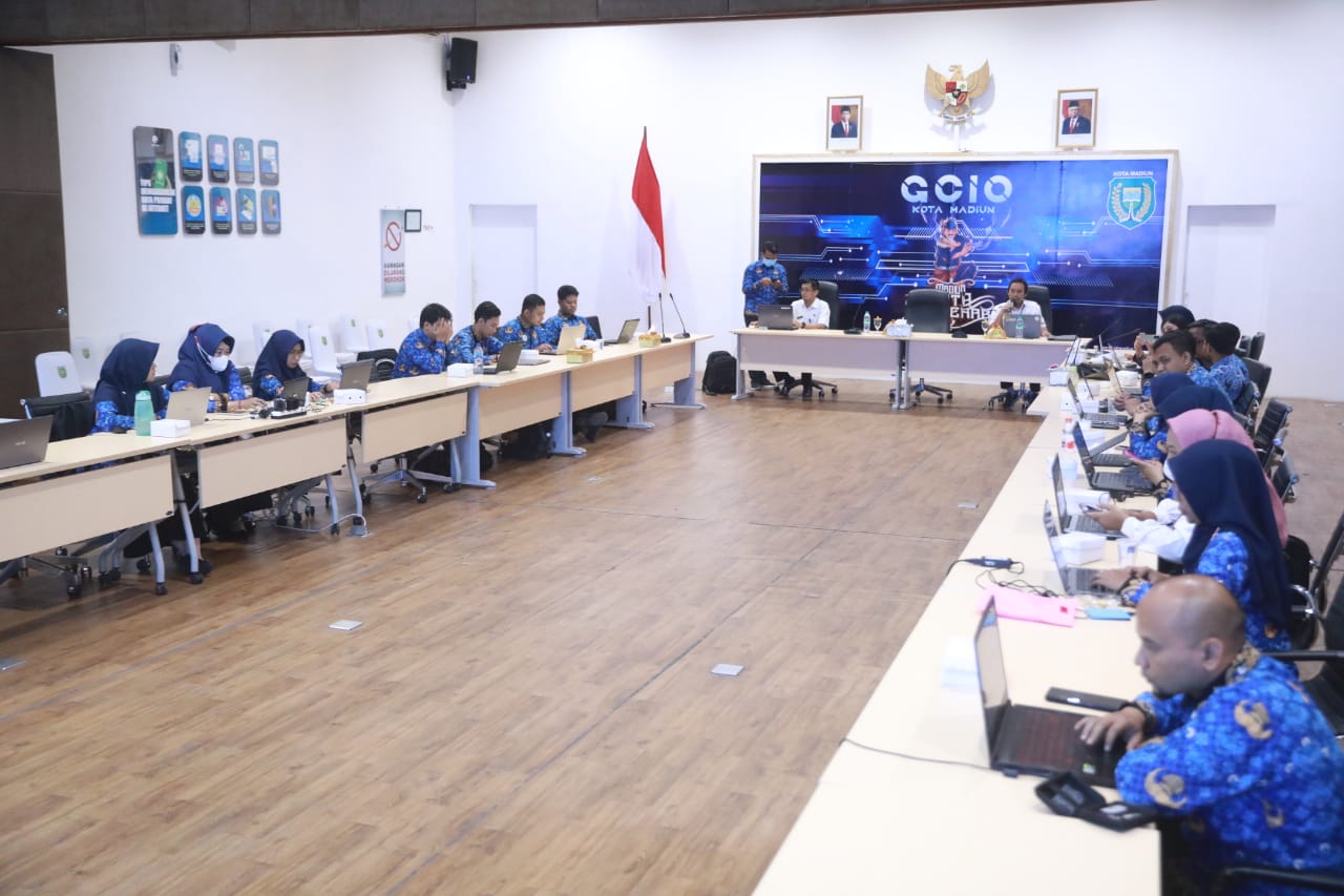 Foto 7 dari 10: Tingkatkan Keamanan Digital, Diskominfo Gelar Bimtek Cyber Threat Hunting and Forensic